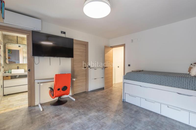 Foto 41590a74-1804-4f6c-a209-50343fd249da. Casa aparellada amb aparcament a Santa Fe