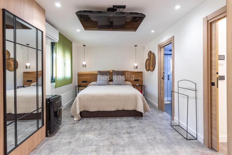 Foto 67781e5c-9c7c-470b-9339-f406970e4710. Casa aparellada amb aparcament a Santa Fe