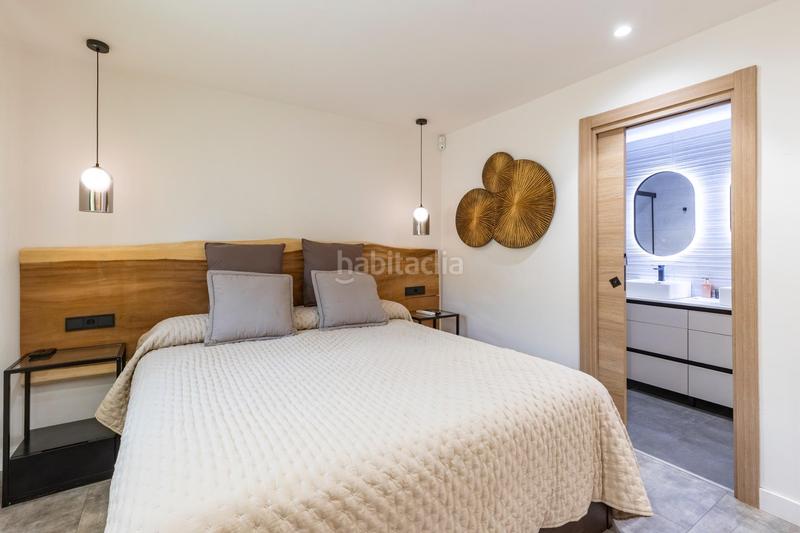 Foto 84ada99e-338a-4cc9-b2ad-8d48c1d51f0b. Casa aparellada amb aparcament a Santa Fe