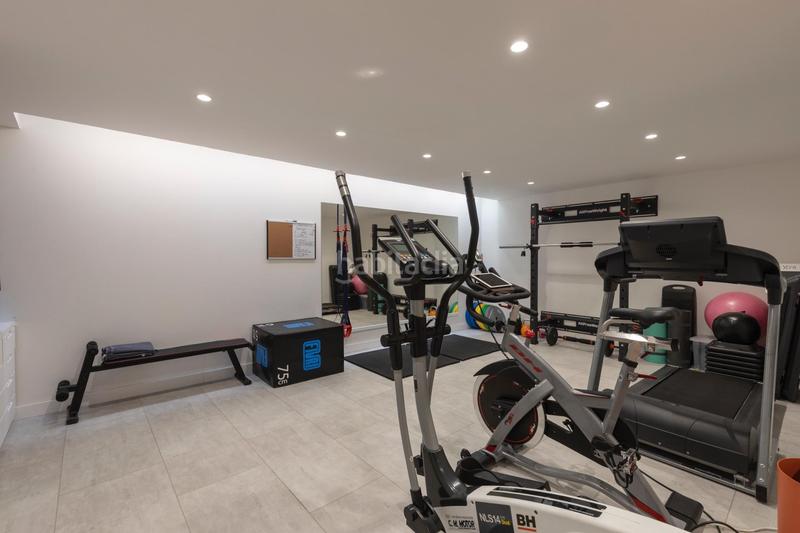 Foto 99389e67-f951-41a9-b869-eb644e2af54b. Casa aparellada amb aparcament a Santa Fe