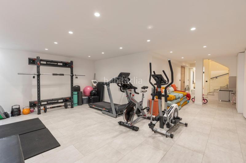 Foto b70d3bce-fbe3-43a0-9f1e-d5beb4cd1e17. Casa aparellada amb aparcament a Santa Fe