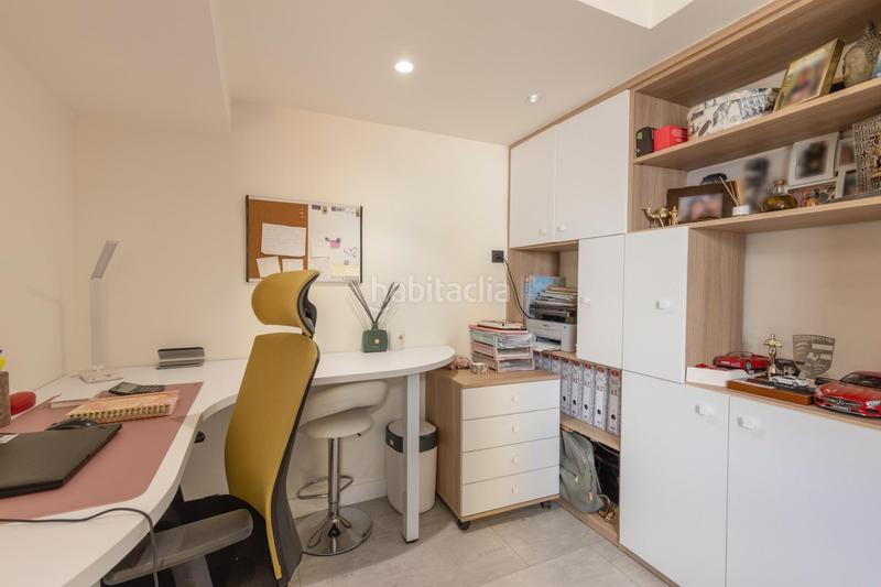 Foto b72cbb75-4ea6-4e1f-a6a7-f4714c262098. Casa aparellada amb aparcament a Santa Fe