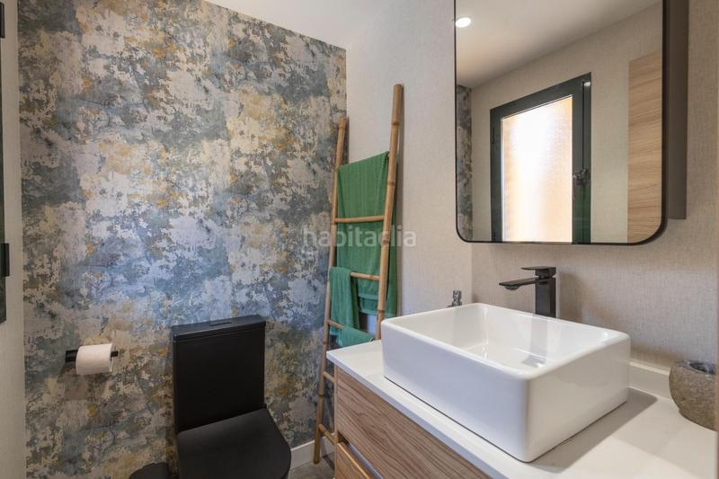 Foto f8e013b7-adbc-4f06-b982-ab9724452761. Casa aparellada amb aparcament a Santa Fe