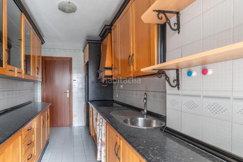 Foto 67b8f7e4-ce2a-488c-a02d-0cf4bc13e08d. Flat with parking in Barrio de Zaidín Granada