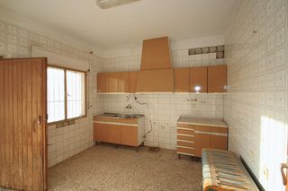 Casa a Calle pablo picasso 32. Casa antigua para reformar en el centro del pueblo