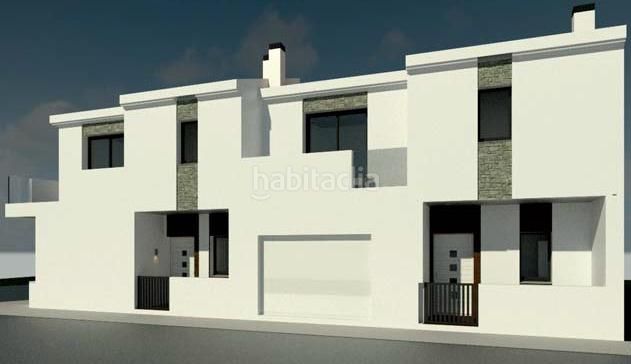 Foto ef43449a-7faa-4b76-81a4-7dac6e3687c7. Casa adosada en avenida san miguel sn casa adosada obra nueva en hijar en Gabias (Las)