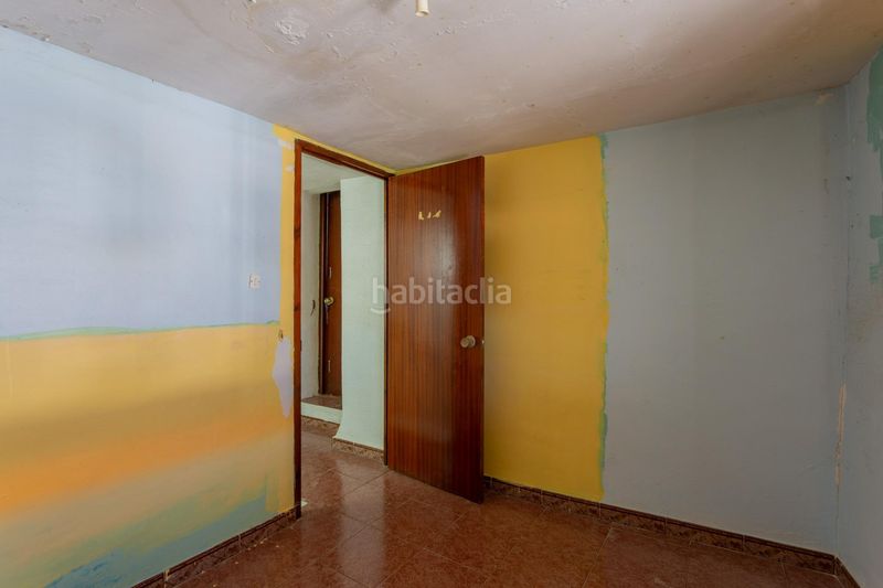 Foto 1f56f64b-e2c6-450a-8182-030b061b008a. Masia a Escúzar