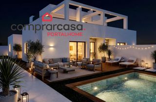 Towny house  Calle calle clavel. Chalet pareado con piscina sobre parcela de 350m2