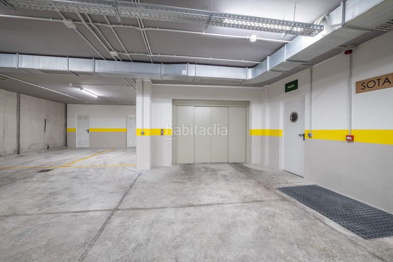 Foto d8409b9d-7252-4fbf-ab10-acf9535b2b05. Pis amb aparcament a Centro Histórico Málaga