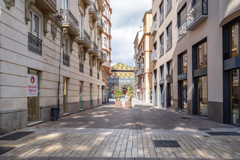 Foto fce1df3a-7994-4fab-a05f-41083a739f89. Pis amb aparcament a Centro Histórico Málaga