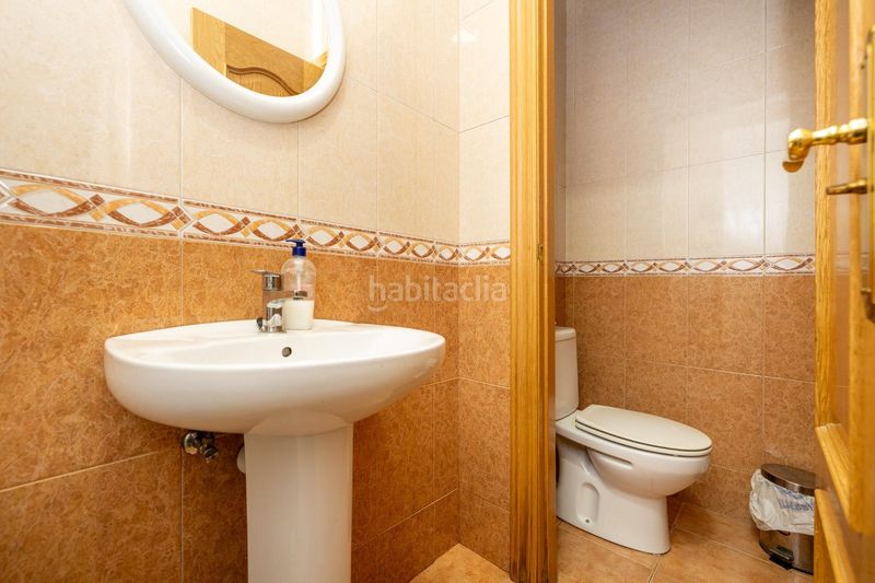Foto 4c8e3ce2-d6b4-454b-9819-a1c18ed615fc. Edifici a Alamedilla