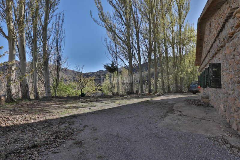 Foto ab9a803d-c5aa-4411-94ec-a0cf2506b00f. Masía magnífico cortijo en la sierra de durcal, acceso por niguelas en Dúrcal