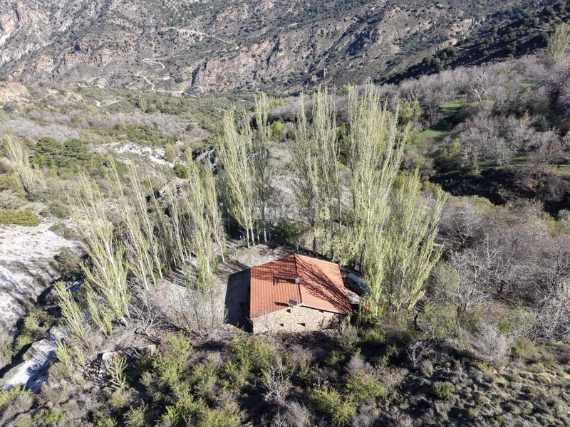 Foto e1b44d4d-70cc-4091-83c2-bb22801b961e. Masía magnífico cortijo en la sierra de durcal, acceso por niguelas en Dúrcal