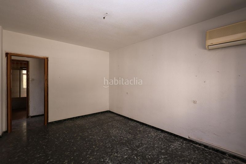 Foto 0ab1187d-adb1-4be0-8a31-2f9cb47317b0. Xalet amb aparcament a Íllora
