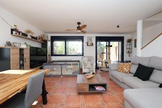 Chalet in Yebes - Pueblo. Chalet en yebes tu hogar ideal por 239,000