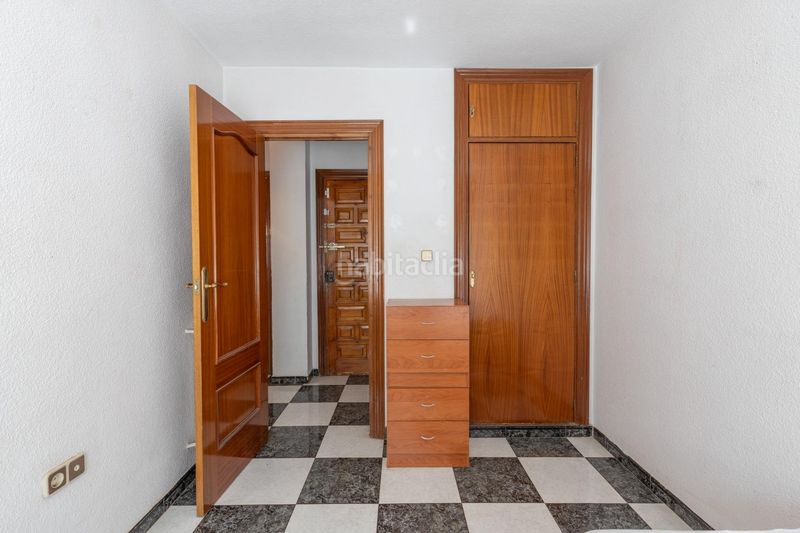 Foto 4d36e60b-39ec-48d5-8651-da0c88d878ed. Piso fantástico piso en parque nueva en parque nueva Granada Granada