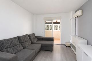 Appartement  Calle alamos. Piso de 2 dormitorios junto al metro y rodeado de todos los serv