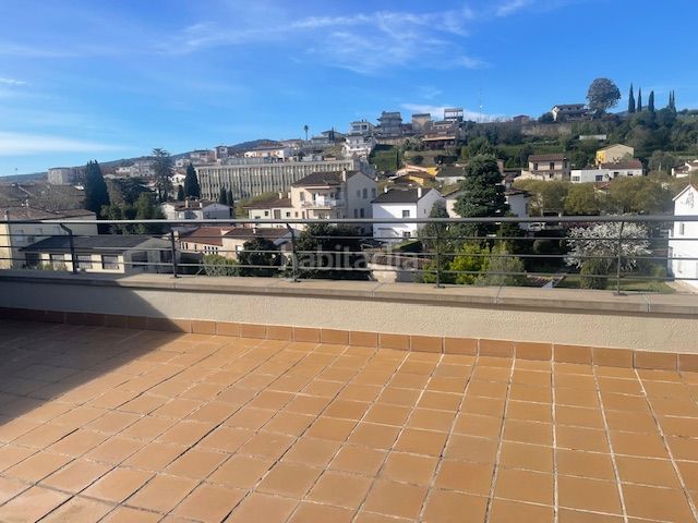 Foto be61d9c3-1168-4bc1-9c88-0c6174a17549. Duplex con riscaldamento parcheggio in Banyoles