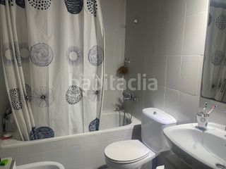 Foto 5e0be0ac-dfa5-4d0b-b489-f3e3990c0caf. Casa adossada a Banyoles