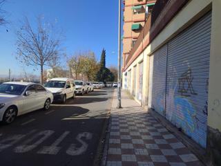 Local Comercial en Angustias - Chana - Encina