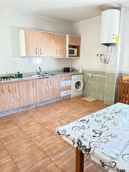 Foto abf2fee7-33de-49e7-b8f2-a7d14a34d270. Piso inmobiliaria garcía delgado vende amplio y luminoso piso !!!! y en esquina!!!!! en Armilla