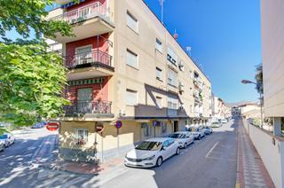 Pis en Calle padre manjon 1. Inmobiliaria graca delgado, vende piso en magnifica zona del in