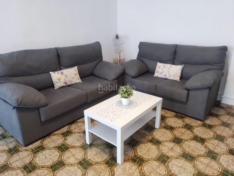 Foto 5c2c9fb7-4548-476d-872f-2f8fe0e1f61e. Alquiler piso inmobiliaria garcía delgado alquila precio piso justo al lado de las facultades!!!!!!!!!!!!!! en Granada
