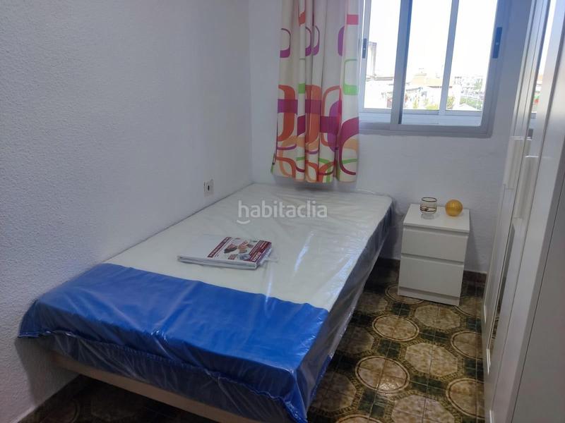 Foto f97f1826-63e9-4f99-aece-3ab0476863fb. Alquiler piso inmobiliaria garcía delgado alquila precio piso justo al lado de las facultades!!!!!!!!!!!!!! en Granada