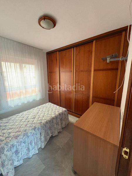 Foto 19e85ff2-3721-4b05-8c07-542ca7377560. Alquiler piso amplio piso ideal para estudiantes en Granada