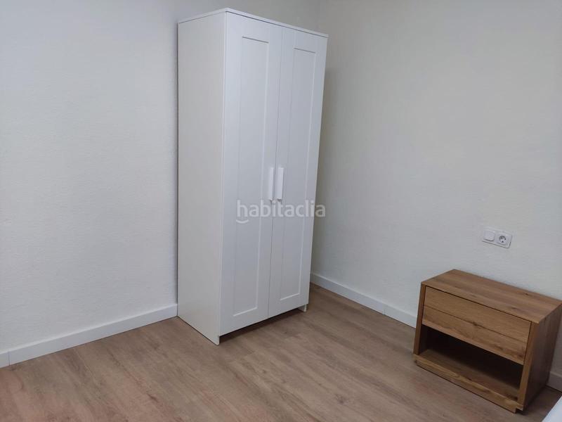 Foto 8b99adf2-8364-43ab-9973-ede586fb62a4. Alquiler piso inmobiliaria garcía delgado alquila precioso piso en la chana!!!!!!!!!!!!!! en Granada