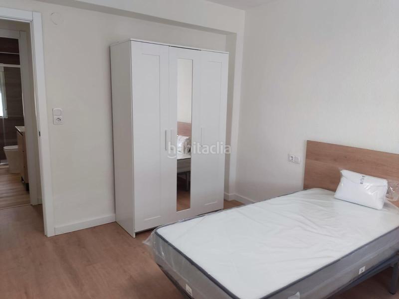 Foto eff85bf8-1aea-46cd-b24f-a5eb778cdbb6. Alquiler piso inmobiliaria garcía delgado alquila precioso piso en la chana!!!!!!!!!!!!!! en Granada