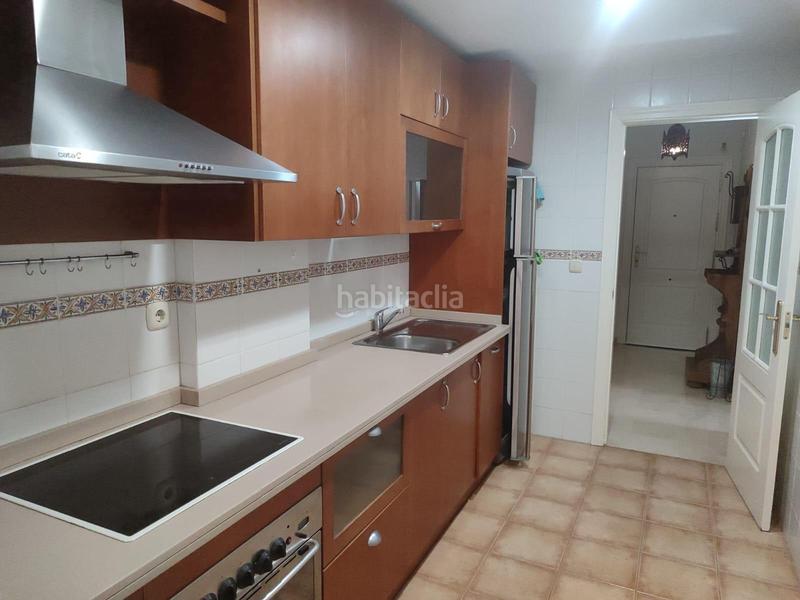 Foto 33d17a87-aaa6-43f2-9cf6-77eb86211fcd. Alquiler piso inmobiliaria garcía delgado alquila fantantisco piso con piscina comunitaria y garaje!!!!!!!!!!!! en Granada