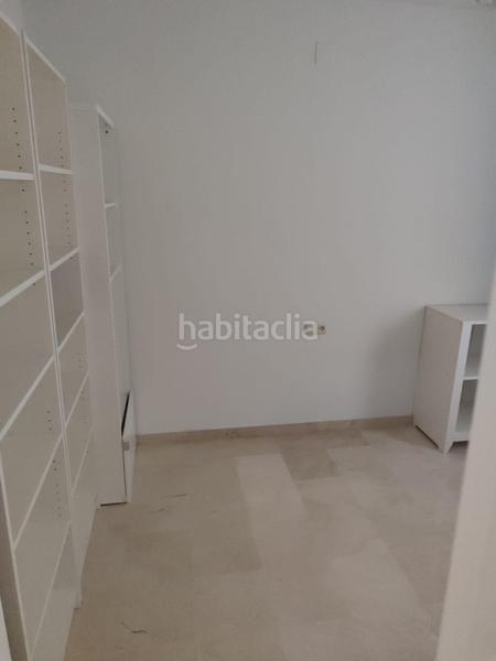 Foto 57585d9f-aad5-4939-a7c1-50ce65aca331. Alquiler piso inmobiliaria garcía delgado alquila fantantisco piso con piscina comunitaria y garaje!!!!!!!!!!!! en Granada