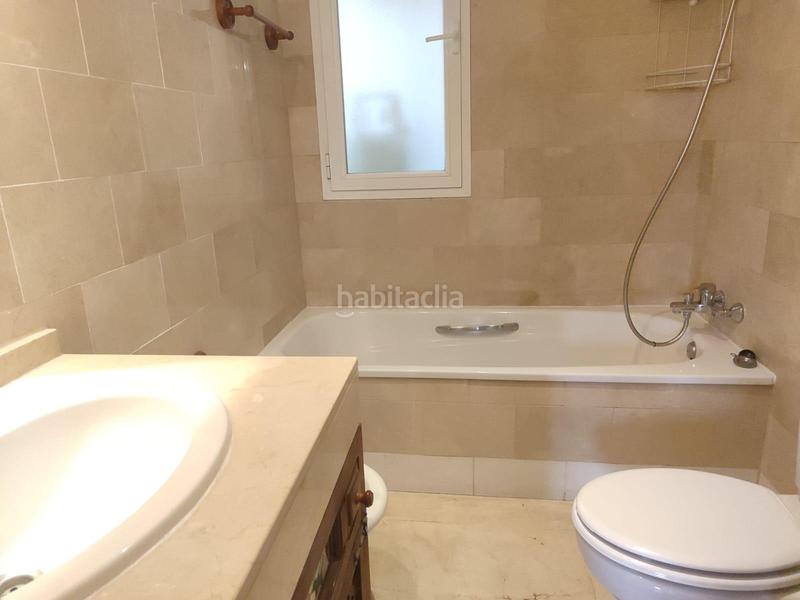 Foto 5e79ba89-bea9-4c7c-a60e-930b45c7590e. Alquiler piso inmobiliaria garcía delgado alquila fantantisco piso con piscina comunitaria y garaje!!!!!!!!!!!! en Granada