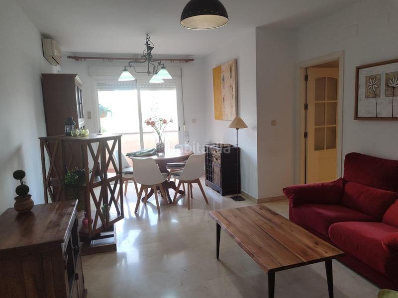 Foto eacda4a3-1b5f-4f5c-a32e-117872d64e21. Alquiler piso inmobiliaria garcía delgado alquila fantantisco piso con piscina comunitaria y garaje!!!!!!!!!!!! en Granada