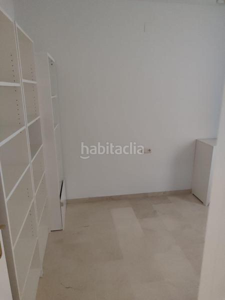 Foto eadb378a-b5f5-4885-8bf4-a85e02b7cc7e. Alquiler piso inmobiliaria garcía delgado alquila fantantisco piso con piscina comunitaria y garaje!!!!!!!!!!!! en Granada