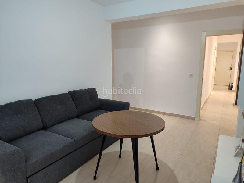 Foto 5d37b824-8f68-4ba0-a65d-aad660e23f8d. Alquiler piso inmobiliaria garcía delgado alquila fantástico piso justo al lado del triunfo en Granada
