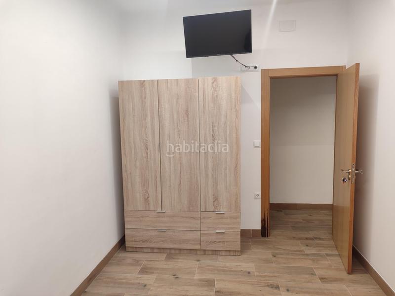 Foto 0da3d57a-0d48-4ab5-8bff-e58132ce5c28. Alquiler casa habitaciones individuales en alquiler en la chana en Granada