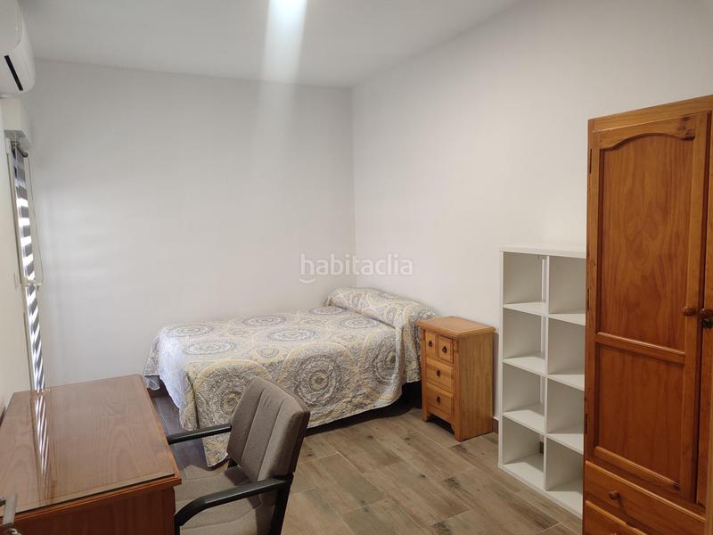 Foto 1802ce1e-6afd-4ece-be99-a8364ef43f84. Alquiler casa habitaciones individuales en alquiler en la chana en Granada