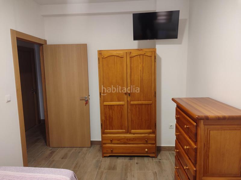 Foto 38a26f04-c2d6-4f3f-a77c-3a6fe16a59be. Alquiler casa habitaciones individuales en alquiler en la chana en Granada