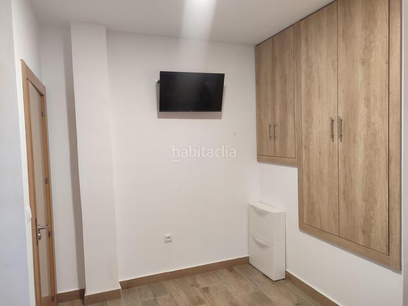 Foto 464f72c5-dda4-44bd-92ec-fa2776a4a932. Alquiler casa habitaciones individuales en alquiler en la chana en Granada