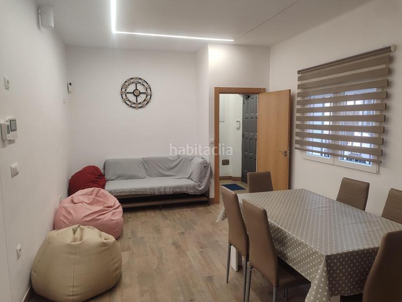 Foto 8a1302b9-d379-40e2-bc1d-76544d3261d0. Alquiler casa habitaciones individuales en alquiler en la chana en Granada