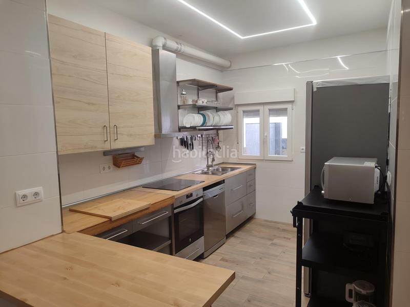 Foto 8c59cb38-4f39-44a6-83b1-aad6ef2f4bb2. Alquiler casa habitaciones individuales en alquiler en la chana en Granada