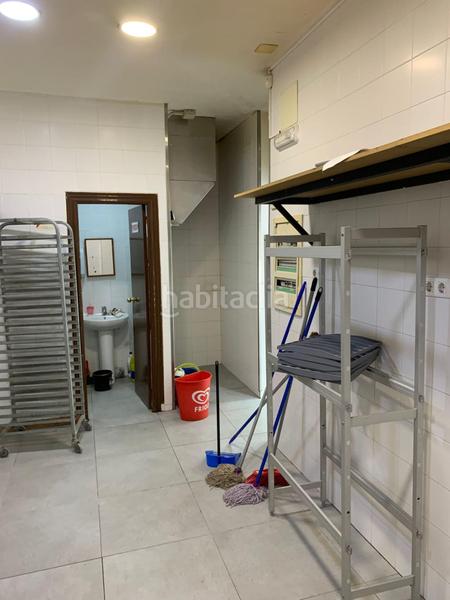 Foto 6b685d5e-a110-4ba5-a807-8e9b3e16f78b. Alquiler local comercial en carretera carretera de málaga 41 se alquila gran local comercial. en Granada