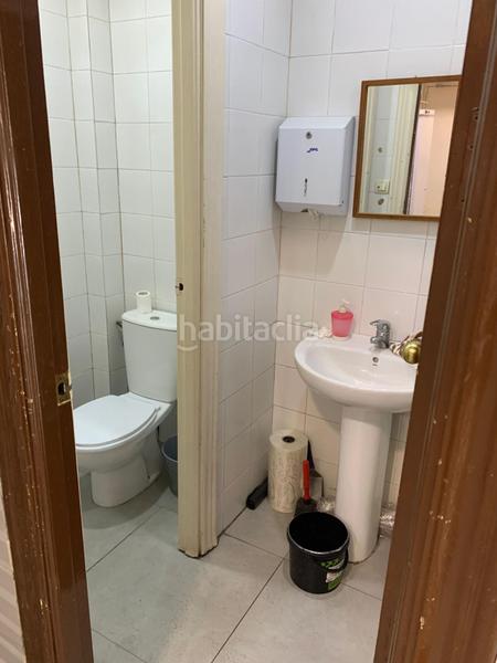 Foto 872ab0d5-5255-4efc-ac75-eeb0ddf674ee. Alquiler local comercial en carretera carretera de málaga 41 se alquila gran local comercial. en Granada