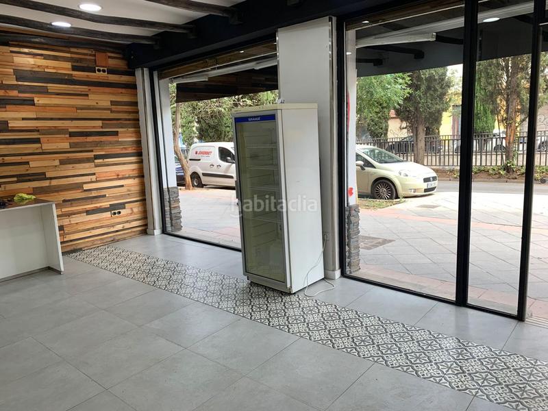 Foto e4c5559d-5280-44cf-a2bd-43452aee6202. Alquiler local comercial en carretera carretera de málaga 41 se alquila gran local comercial. en Granada