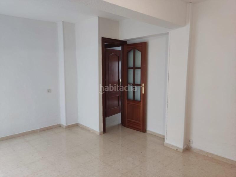 Foto 0c9fb4ed-a7fc-4e3e-9052-e9df4d884f8f. Flat in Barrio de Zaidín Granada