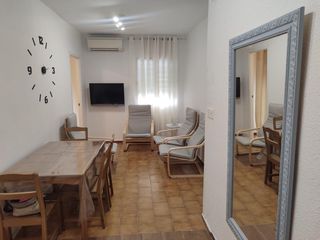 Rent Flat in Angustias - Chana - Encina. Amplio piso de alquiler en la chana, granada  1000mes