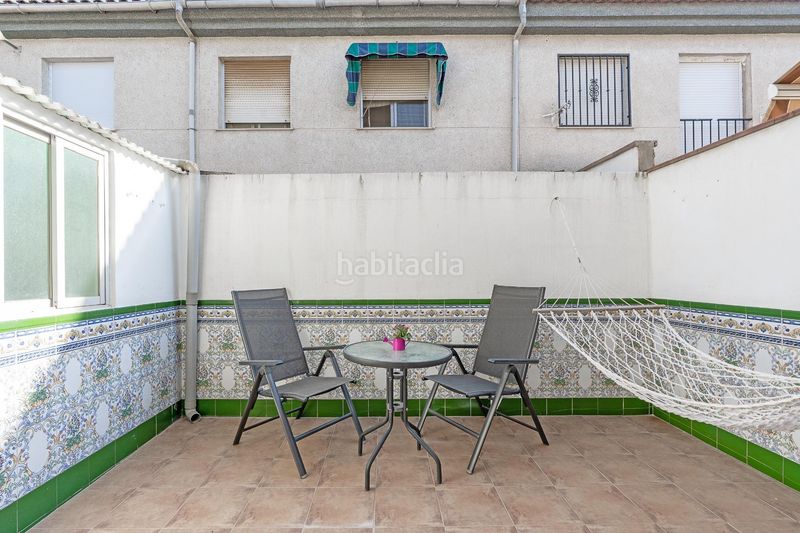 Foto 3b83685a-1e67-427a-bd72-1d0b2e1a3cc7. Casa adossada amb aparcament a Atarfe