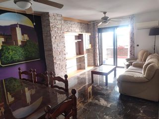 Miete Etagenwohnung in La Cruz. Espectacular ático reformado con gran terraza de 45 m2 en una de